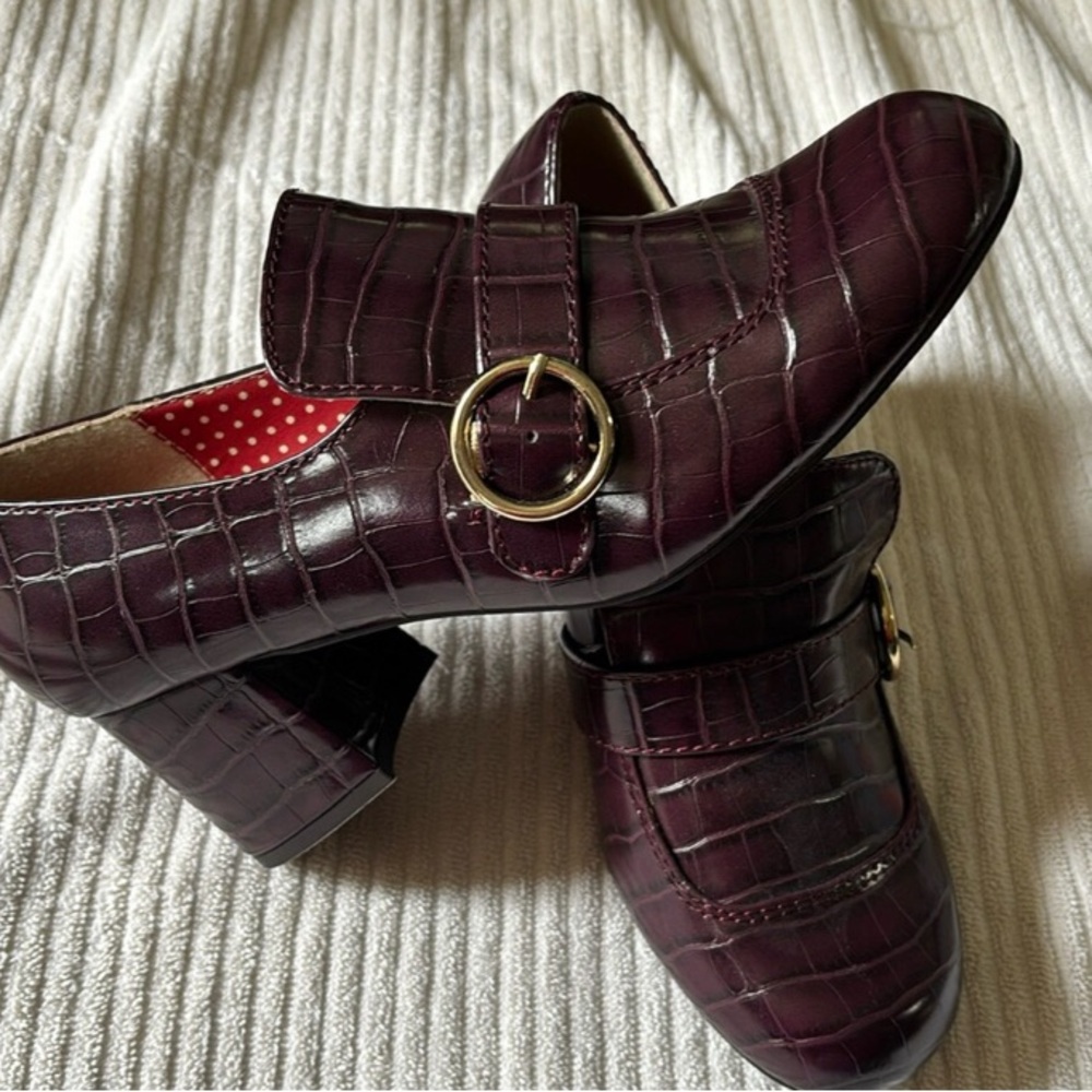 Elegant Burgundy Croc-Embossed Women's Shoes